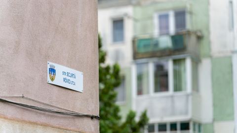 Sepsiszentgyörgyön le kell cserélni az összes utcanévtáblát egy jogerős bírósági döntés nyomán