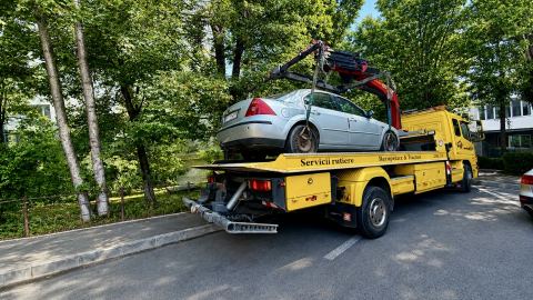 Elszállították az elhagyott autókat, újabb parkolóhelyek szabadultak fel Sepsiszentgyörgyön