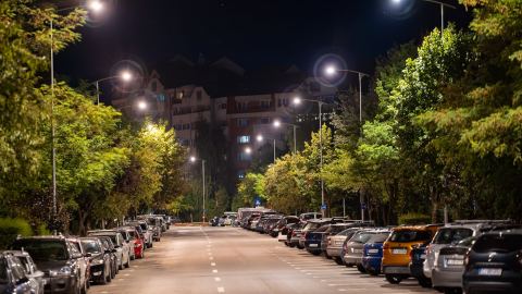 Csökkentik az éjszakai közvilágítás fényerejét Sepsiszentgyörgyön